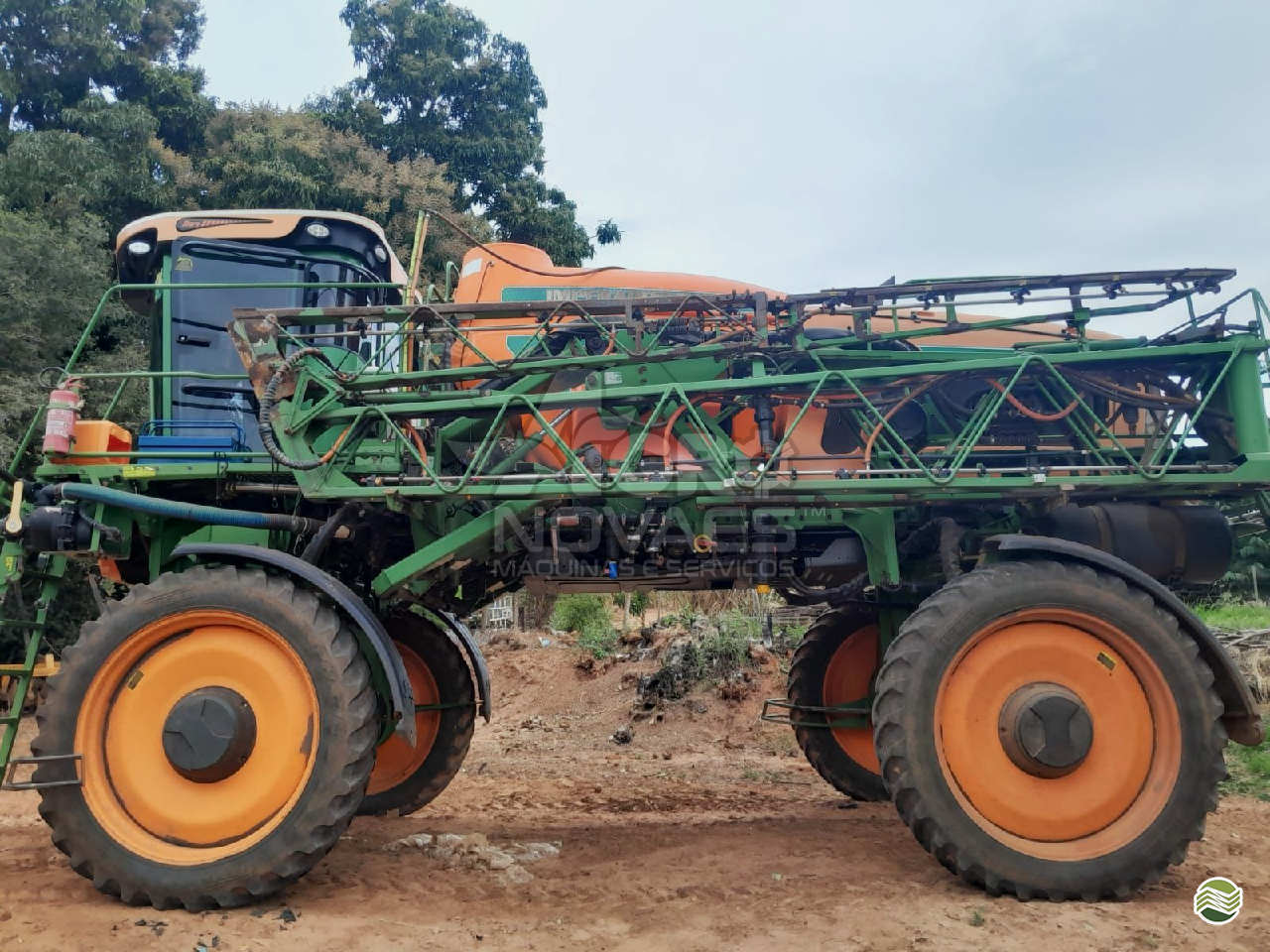 PULVERIZADOR STARA IMPERADOR 3100 Tração 4x4 Agro Novaes Máquinas Agrícolas FERNANDOPOLIS SÃO PAULO SP